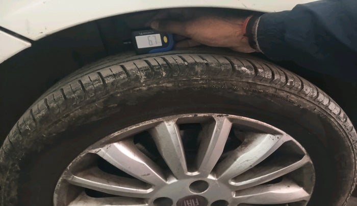 2016 Fiat Linea EMOTION 1.4 L T JET, Petrol, Manual, 40,821 km, tyre