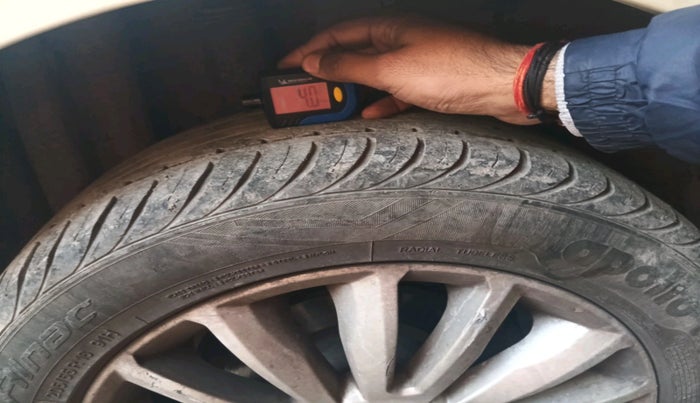 2016 Fiat Linea EMOTION 1.4 L T JET, Petrol, Manual, 40,821 km, tyre