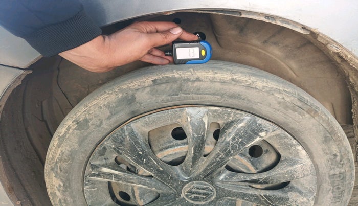 2017 Maruti Wagon R 1.0 LXI CNG, Petrol, Manual, 81,024 km, tyre