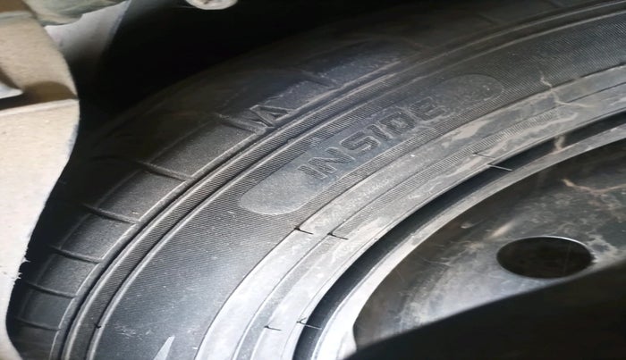 2017 Maruti Wagon R 1.0 LXI CNG, Petrol, Manual, 81,024 km, tyre