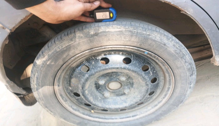 2017 Maruti Wagon R 1.0 LXI CNG, Petrol, Manual, 81,024 km, tyre