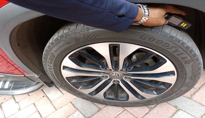 2021 MG HECTOR SHARP 1.5 PETROL CVT, Petrol, Automatic, 24,324 km, tyre