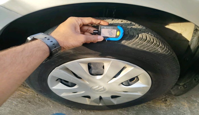 2014 Maruti Swift Dzire VXI, Petrol, Manual, 5,769 km, tyre