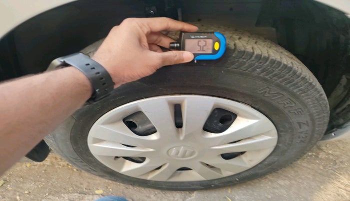 2014 Maruti Swift Dzire VXI, Petrol, Manual, 5,769 km, tyre