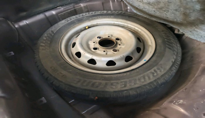 2016 Tata Tiago XE DIESEL, Diesel, Manual, 1,11,566 km, tyre