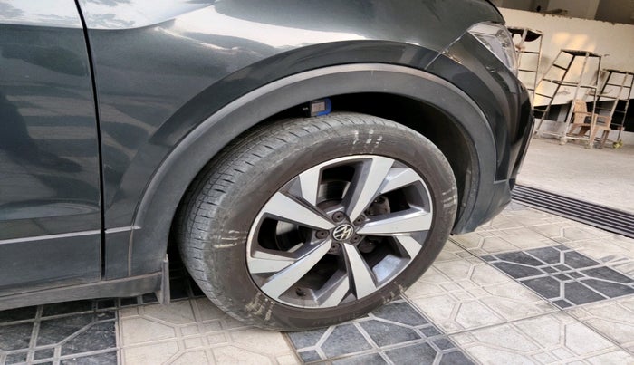 2021 Volkswagen TAIGUN TOPLINE 1.0 TSI MT, Petrol, Manual, 33,578 km, tyre