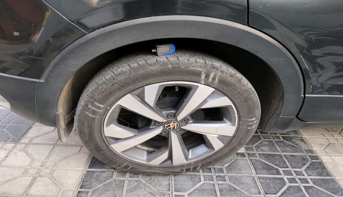 2021 Volkswagen TAIGUN TOPLINE 1.0 TSI MT, Petrol, Manual, 33,578 km, tyre