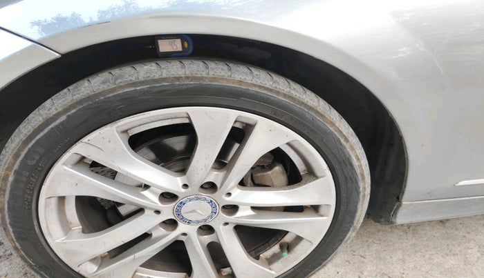 2013 Mercedes Benz C Class 220 BlueEfficiency, Diesel, Automatic, 1,07,690 km, tyre