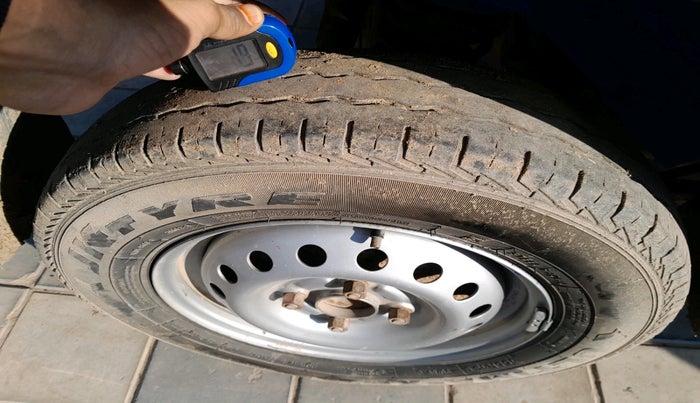 2016 Maruti Eeco 5 STR WITH A/C+HTR, Petrol, Manual, 1,50,360 km, tyre