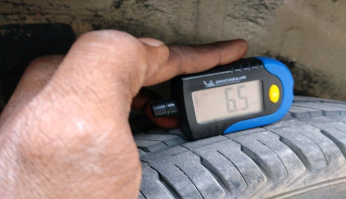 2012 Maruti Wagon R 1.0 LXI CNG, Petrol, Manual, 1,35,164 km, tyre