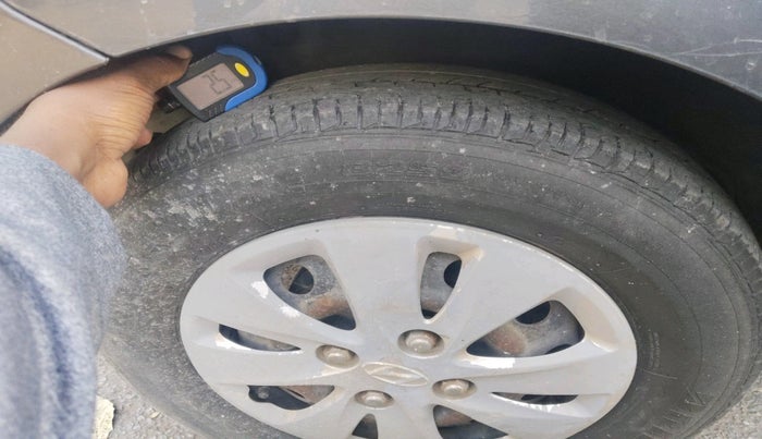 2012 Hyundai i10 SPORTZ 1.2 AT, Petrol, Automatic, 38,297 km, tyre