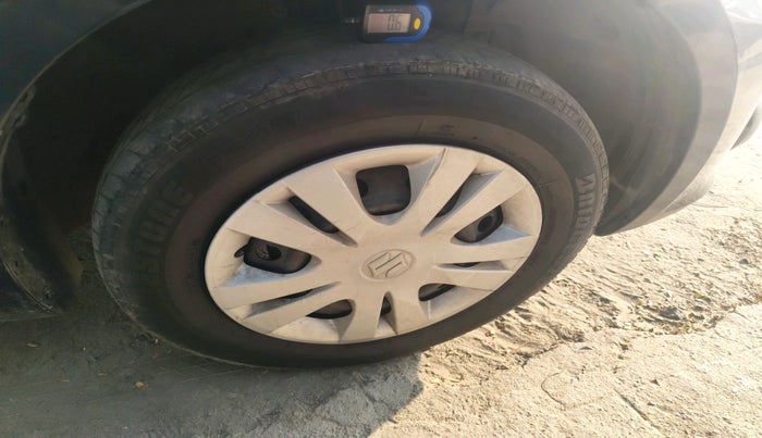 2013 Maruti Swift Dzire VXI, Petrol, Manual, 85,305 km, tyre