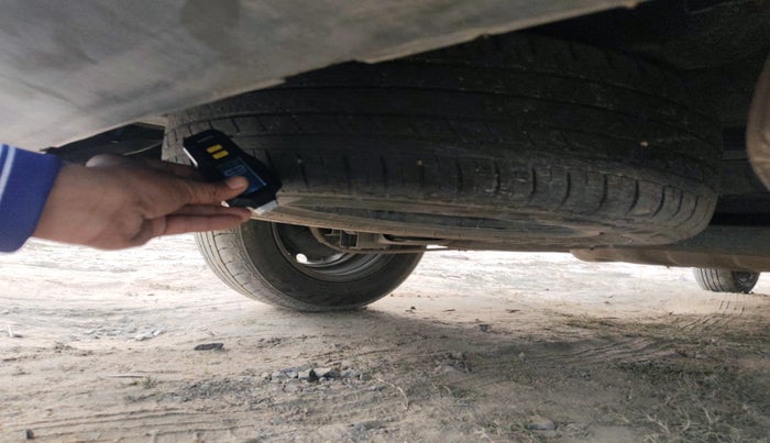 2024 KIA CARENS Premium (O) 1.5 Petrol 7 STR, Petrol, Manual, 42,801 km, tyre