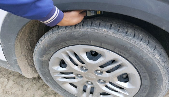 2024 KIA CARENS Premium (O) 1.5 Petrol 7 STR, Petrol, Manual, 42,801 km, tyre