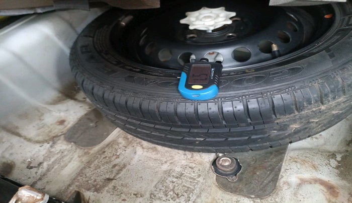 2019 Hyundai Xcent SX 1.2, Petrol, Manual, 69,731 km, tyre