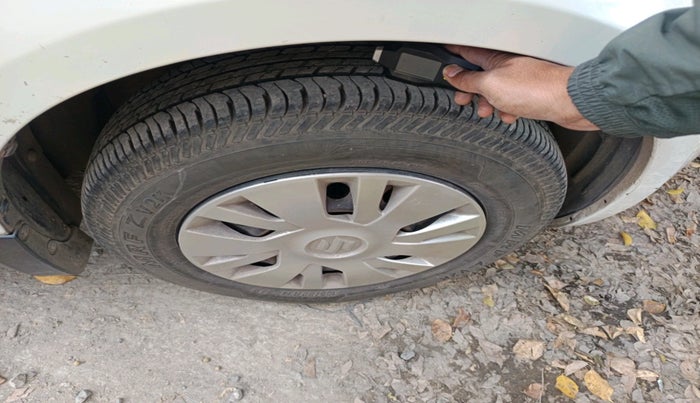 2012 Maruti Swift VXI, Petrol, Manual, 65,316 km, tyre