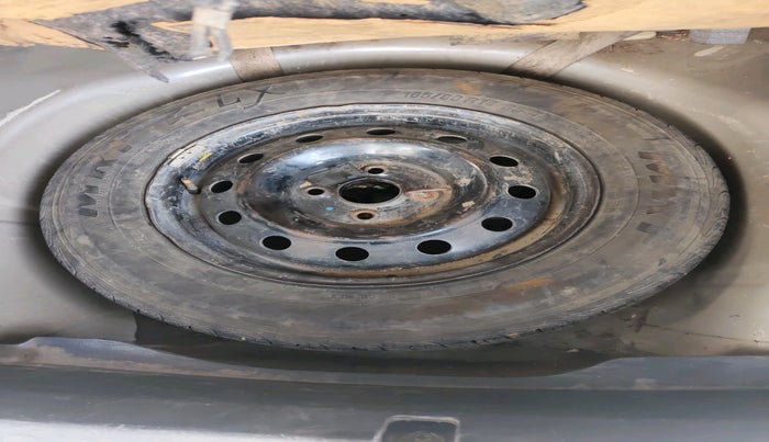 2014 Maruti Swift Dzire VDI, Diesel, Manual, 1,69,108 km, tyre