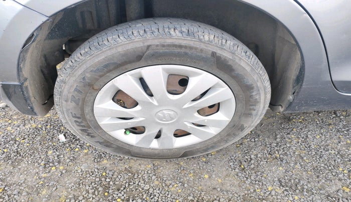 2014 Maruti Swift Dzire VDI, Diesel, Manual, 1,69,108 km, tyre