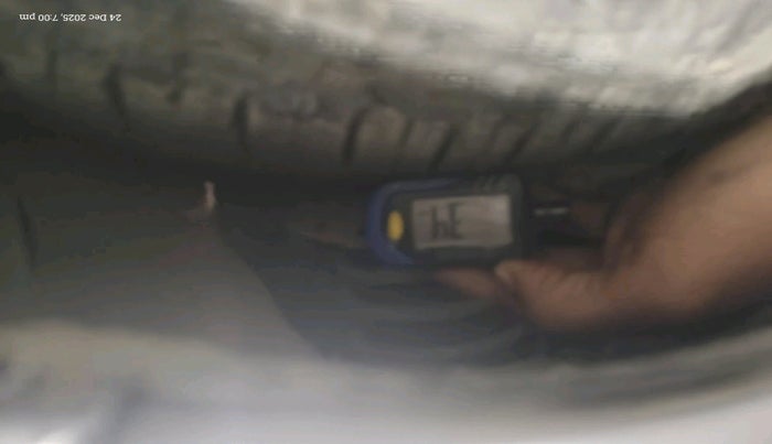 2011 Honda City 1.5L I-VTEC S MT, Petrol, Manual, 1,06,695 km, tyre