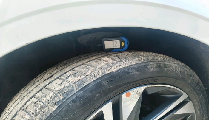 2022 Hyundai NEW I20 ASTA 1.2 MT, Petrol, Manual, 33,131 km, tyre