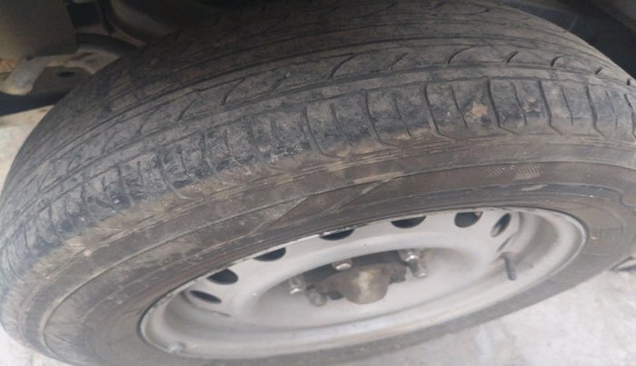 2019 ISUZU D-MAX S-CAB 2.5 TD, Diesel, Manual, 1,10,802 km, tyre