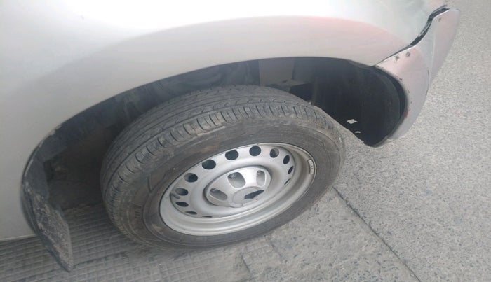 2019 ISUZU D-MAX S-CAB 2.5 TD, Diesel, Manual, 1,10,802 km, tyre