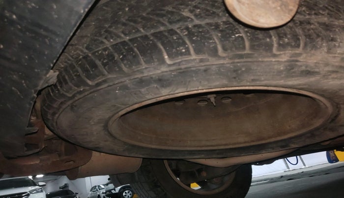 2016 Mahindra XUV500 W10, Diesel, Manual, 1,40,874 km, tyre