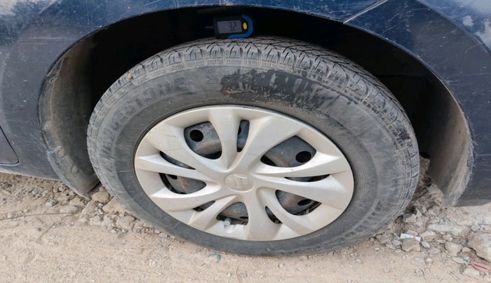 2019 Maruti Swift VXI, Petrol, Manual, 72,434 km, tyre