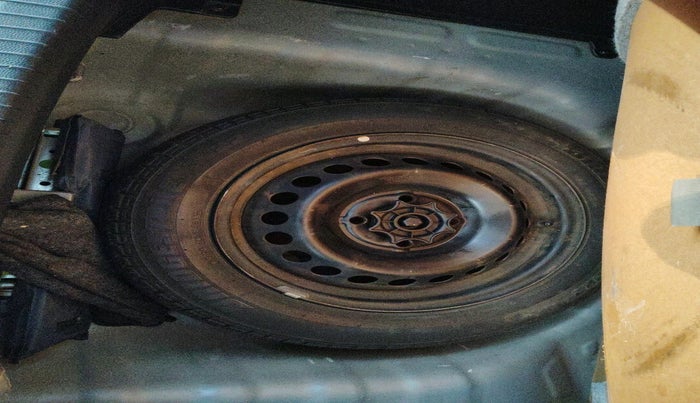 2014 Hyundai Grand i10 MAGNA 1.1 CRDI, Diesel, Manual, 1,05,866 km, tyre