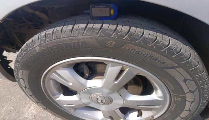 2011 Hyundai i20 SPORTZ 1.2, Petrol, Manual, 1,77,955 km, tyre