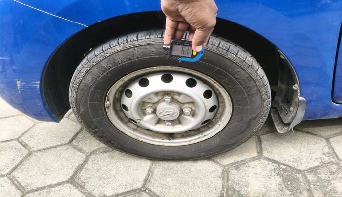 2016 Hyundai Eon ERA PLUS (O), Petrol, Manual, 28,215 km, tyre