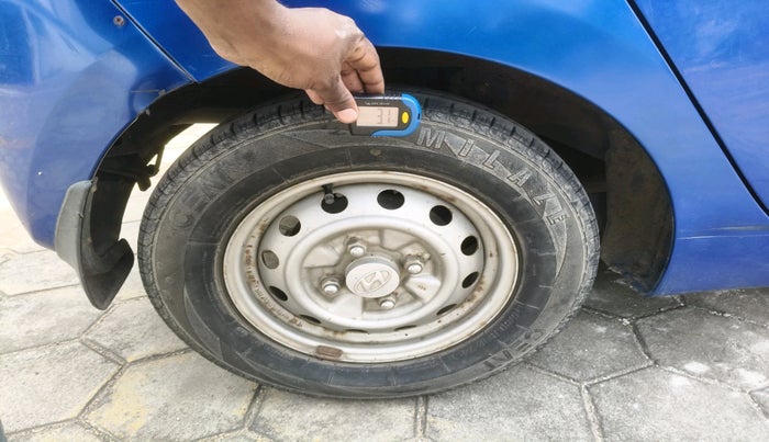 2016 Hyundai Eon ERA PLUS (O), Petrol, Manual, 28,215 km, tyre