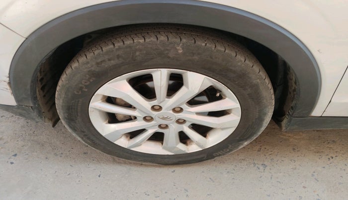 2019 Mahindra XUV300 W8 1.2 PETROL, Petrol, Manual, 68,005 km, tyre