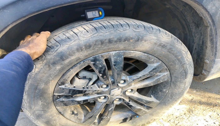 2018 Maruti Vitara Brezza ZDI, Diesel, Manual, 57,450 km, tyre