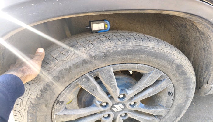 2018 Maruti Vitara Brezza ZDI, Diesel, Manual, 57,450 km, tyre