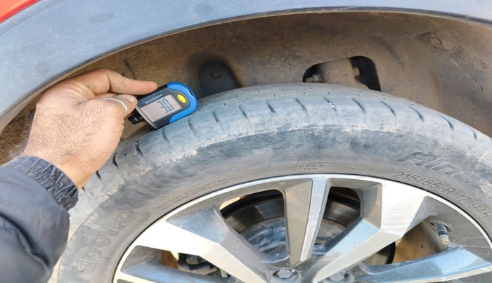 2019 Mahindra XUV300 W8 (O) 1.5 DIESEL, Diesel, Manual, 89,237 km, tyre