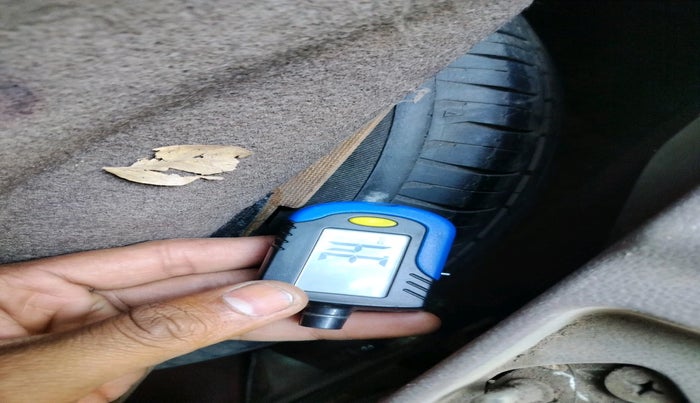 2011 Maruti Zen Estilo VXI, Petrol, Manual, 1,03,374 km, tyre