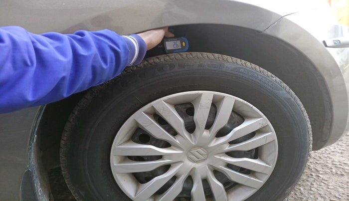 2017 Maruti Dzire VXI AMT, Petrol, Automatic, 41,490 km, tyre