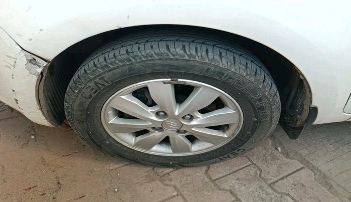 2014 Hyundai i20 SPORTZ 1.2, Petrol, Manual, 75,594 km, tyre