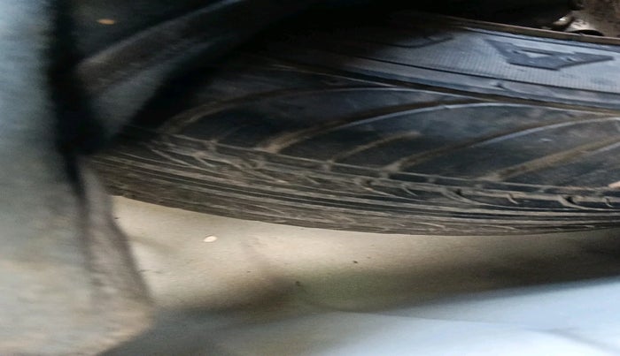 2014 Hyundai i20 SPORTZ 1.2, Petrol, Manual, 75,594 km, tyre