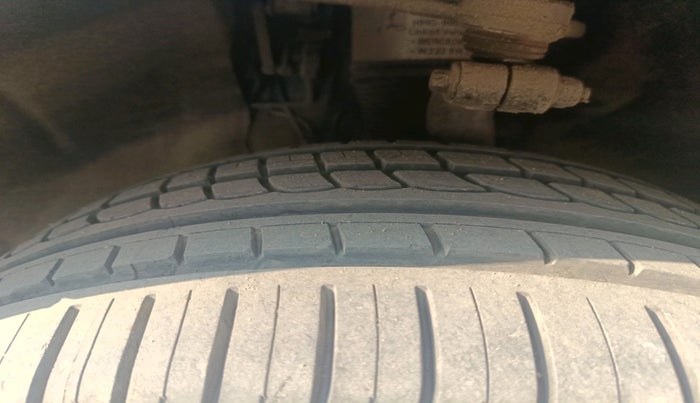 2016 Mercedes Benz S Class S350 CDI, Diesel, Automatic, 1,31,190 km, tyre