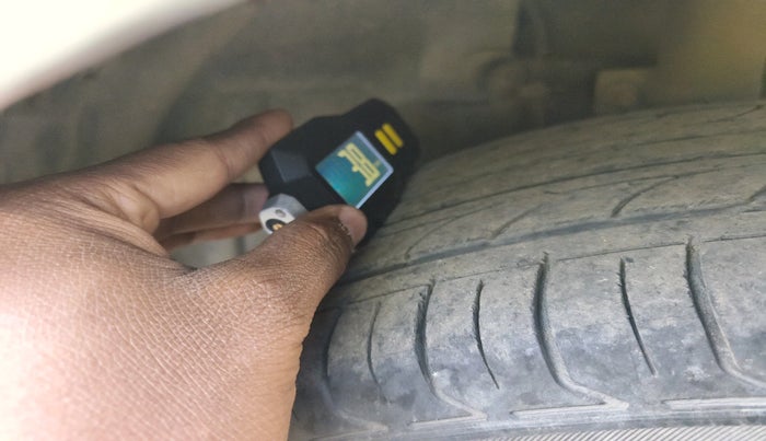 2017 Ford Ecosport TITANIUM 1.5L DIESEL, Diesel, Manual, 1,12,227 km, tyre