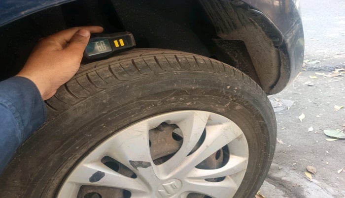 2018 Maruti Swift VXI AMT, Petrol, Automatic, 77,881 km, tyre