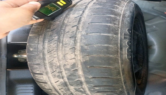 2018 Maruti Swift VXI AMT, Petrol, Automatic, 77,881 km, tyre