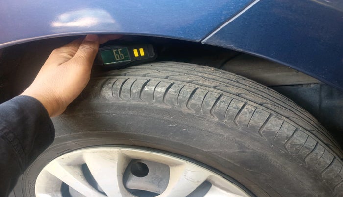 2018 Maruti Swift VXI AMT, Petrol, Automatic, 77,881 km, tyre