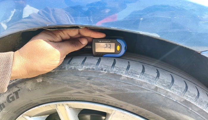 2017 Volkswagen Vento HIGHLINE 1.5 AT, Diesel, Automatic, 1,51,615 km, tyre