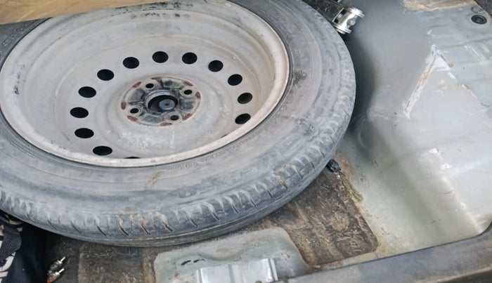 2015 Honda City 1.5L I-DTEC SV, Diesel, Manual, 1,31,443 km, tyre