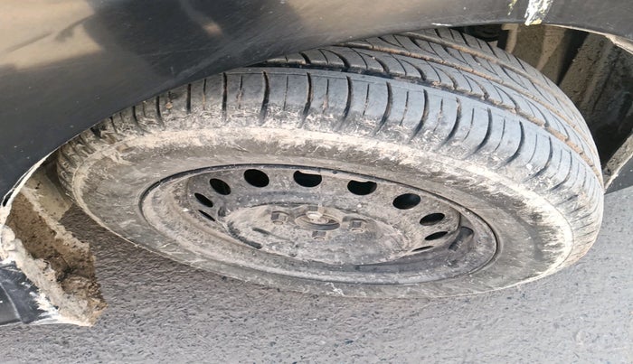 2015 Honda City 1.5L I-DTEC SV, Diesel, Manual, 1,31,443 km, tyre