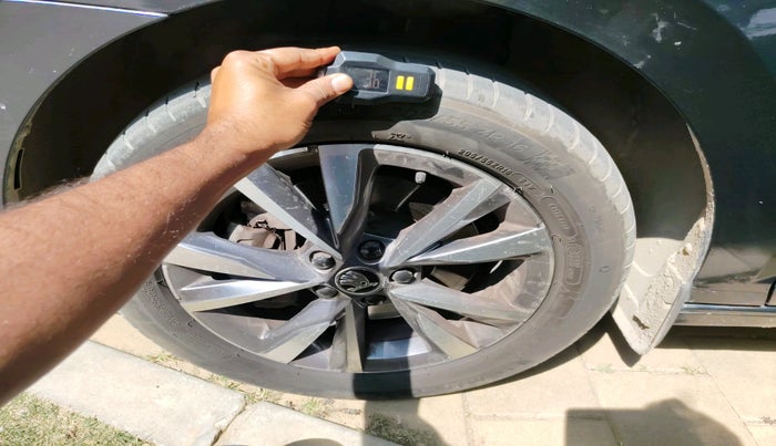 2022 Skoda SLAVIA STYLE 1.5L TSI DSG, Petrol, Automatic, 25,513 km, tyre