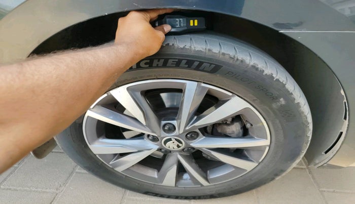 2022 Skoda SLAVIA STYLE 1.5L TSI DSG, Petrol, Automatic, 25,513 km, tyre